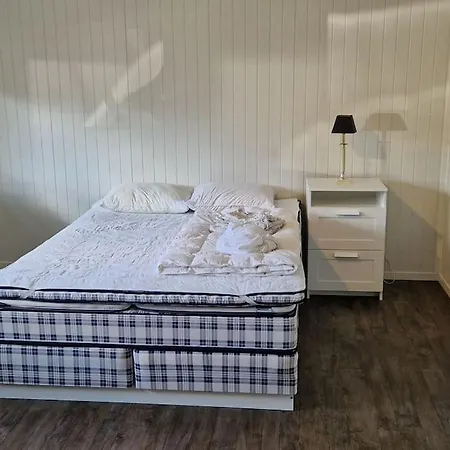 別荘 Hus Med 5 Soverom Pa Hakallestranda I Vanylven